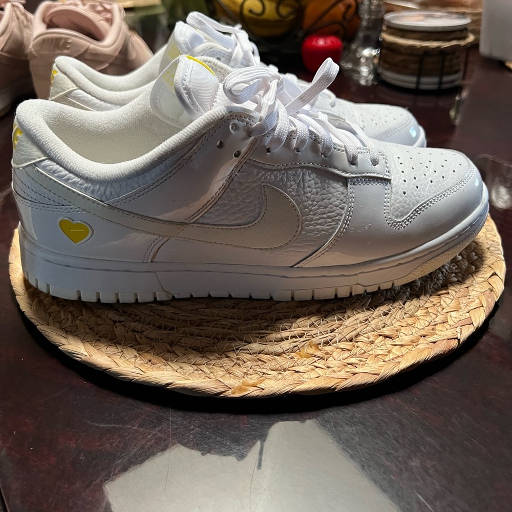 Nike dunks in White & Yellow